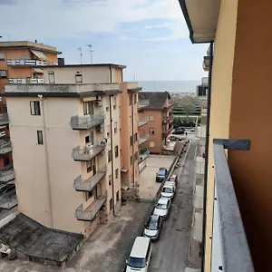 In Sottomarina Di Appartamento